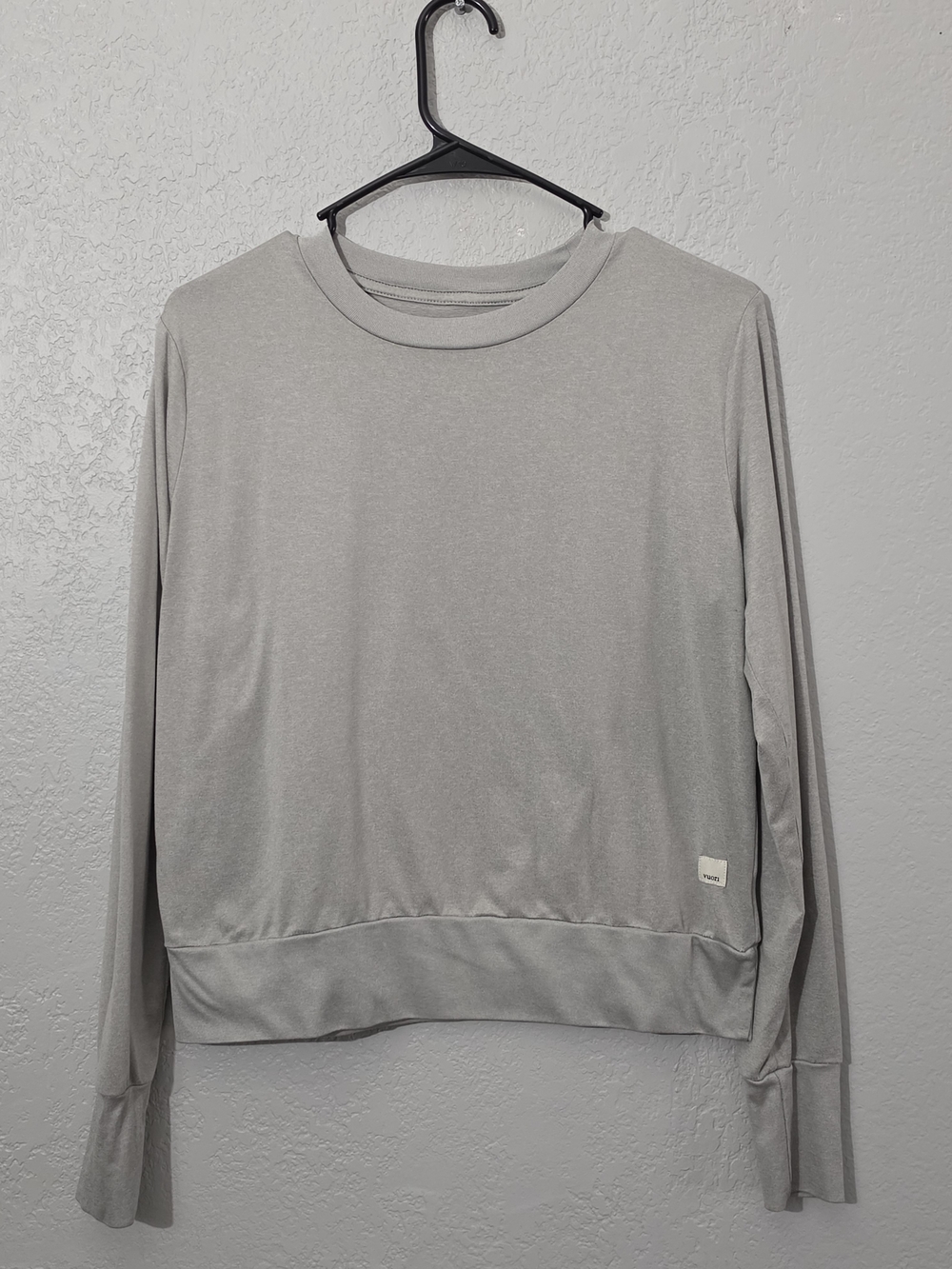 Vuori Daydream Crew Long Sleeve Activewear Top Light Heather Gray Womens Medium - Picture 3 of 8